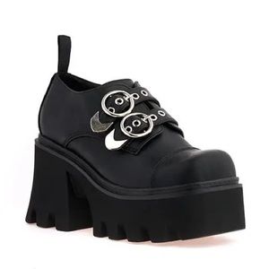 Movin' On Chunky Platform Shoes LA MODA